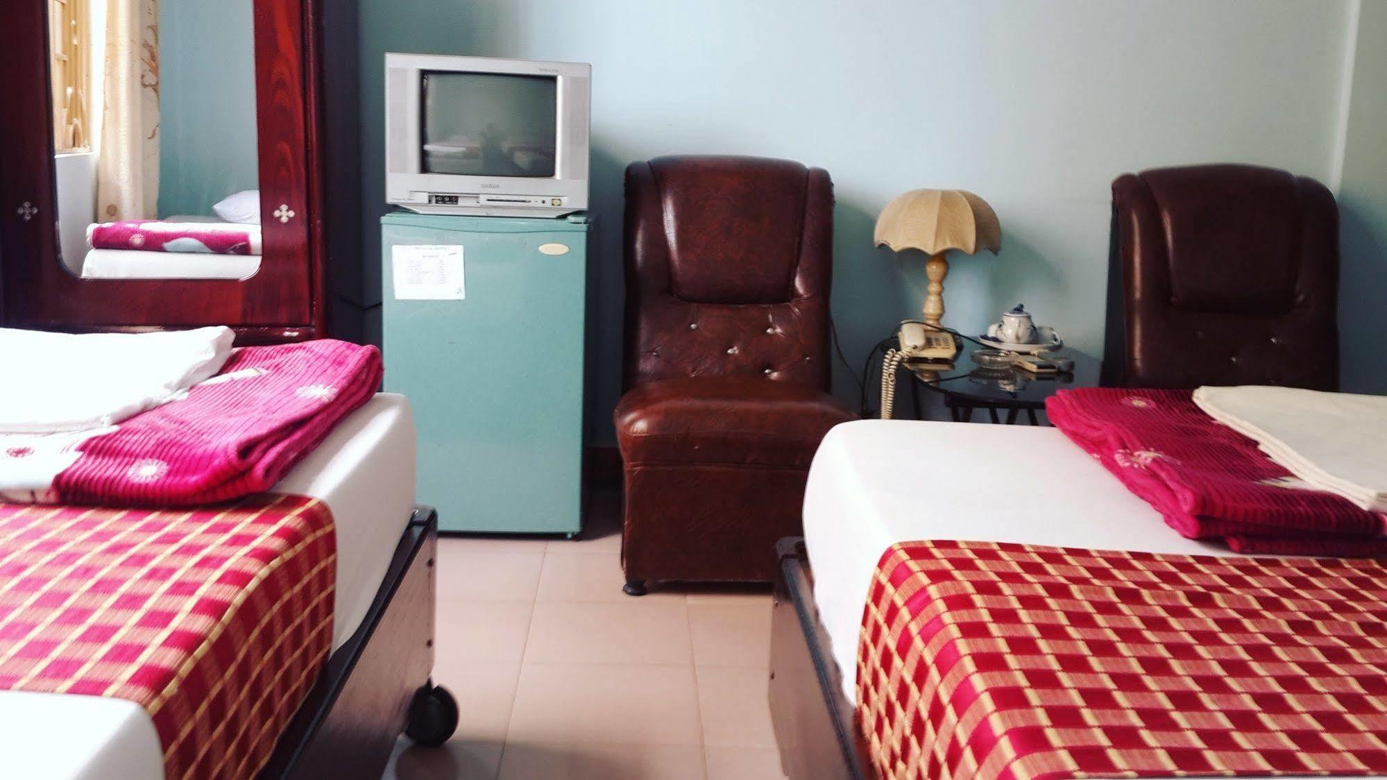 Phong Nha Hotel Hue Bagian luar foto